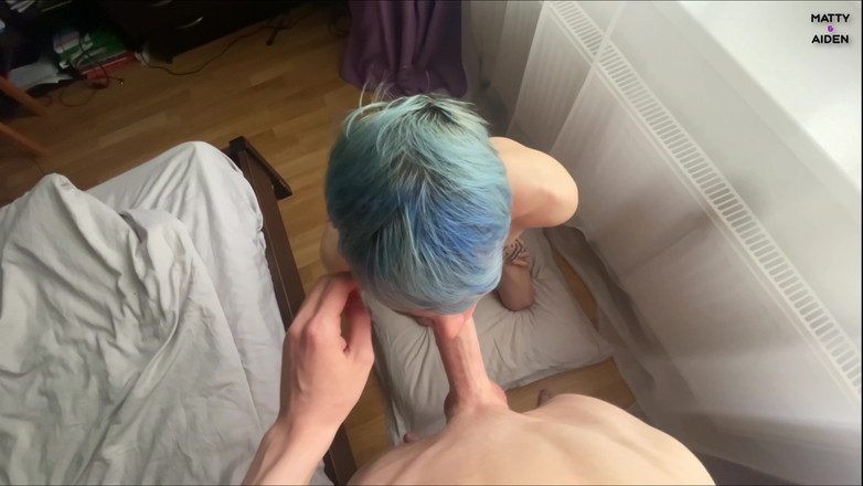 Matty And Aiden: Schwuler twink Aiden gibt seinem dünnen freund Matty sperma zum...