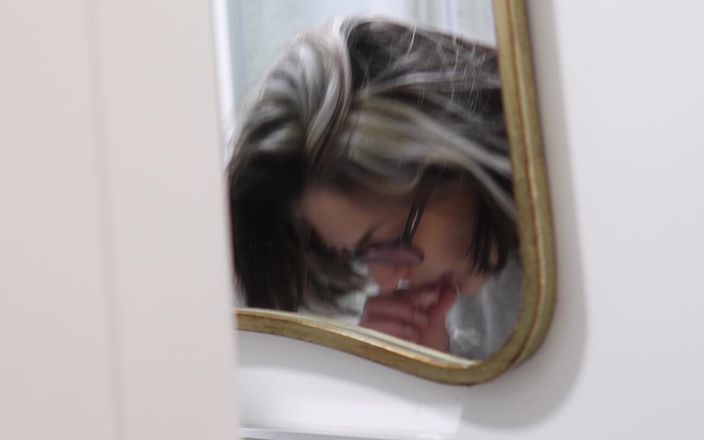 Countess diamond: Compagna di stanza sottomessa - guardandomi sotto la doccia