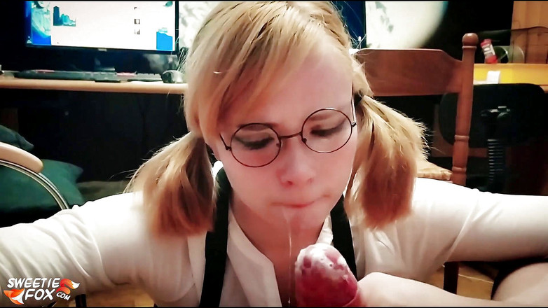 Sweetie Fox: Czarujący student niechlujny facefuck ogromny kutas - wytryski POV