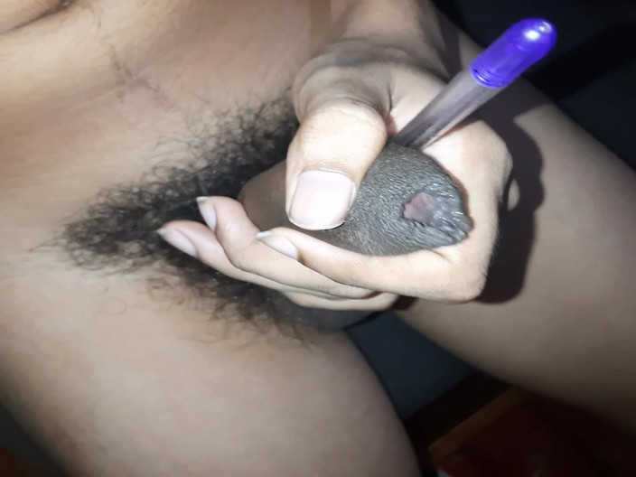 Hot Kolla: Boy Handjob with Pen