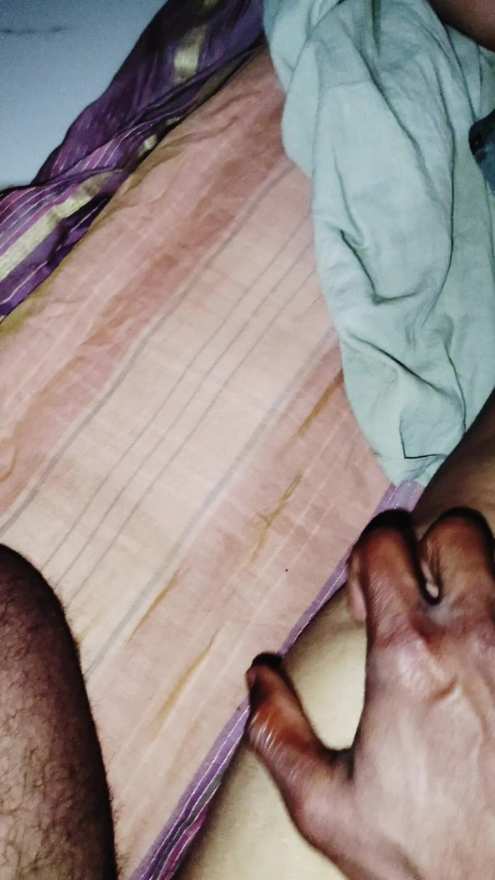 Raj porno studio: Suman bhabhi ko nangi karke ganzkörpermassage kiya.