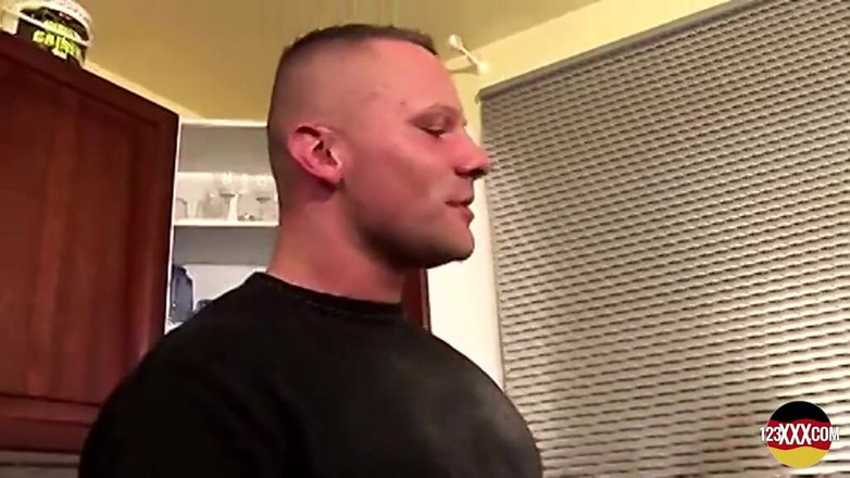 123XXX - 100% Amateurs: Beklediğin Alman mutfak sikişi