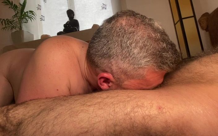 Hot chubby bottom: Felipe ferro mit heißem molligem hintern