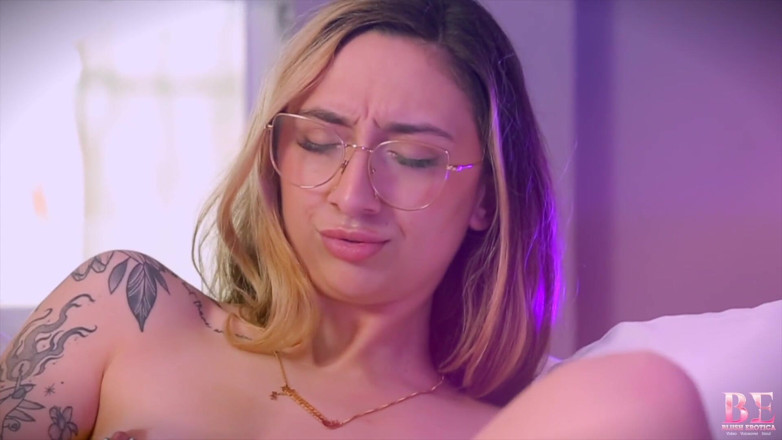 Blush erotica: Nina nova - amore a lunga distanza - blush erotica