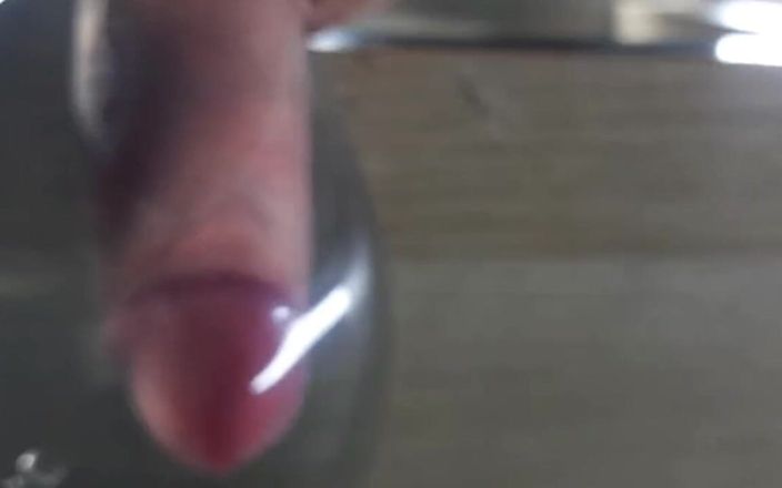 XxyTherry: Kondom med vatten fylld med sperma. En av de bästa...