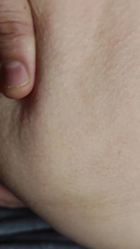 Çoraplı büyük götlü orta yaşlı seksi kadın tatlı amına çok döl aldı