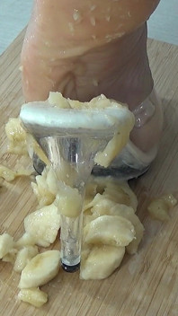 Ich Zerdrücke Bananen Mit Meinen High Heels.