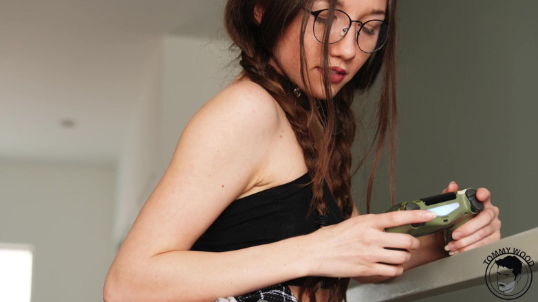 Tommy Wood XXX: Pretty Pussy Maya Getting Fucked After Losing a Bet