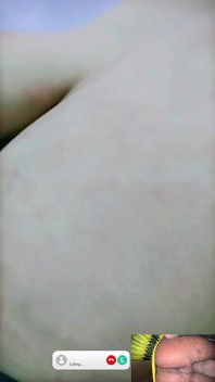 Bella ragazza fa sesso in videochiamata con il ragazzo di desi village