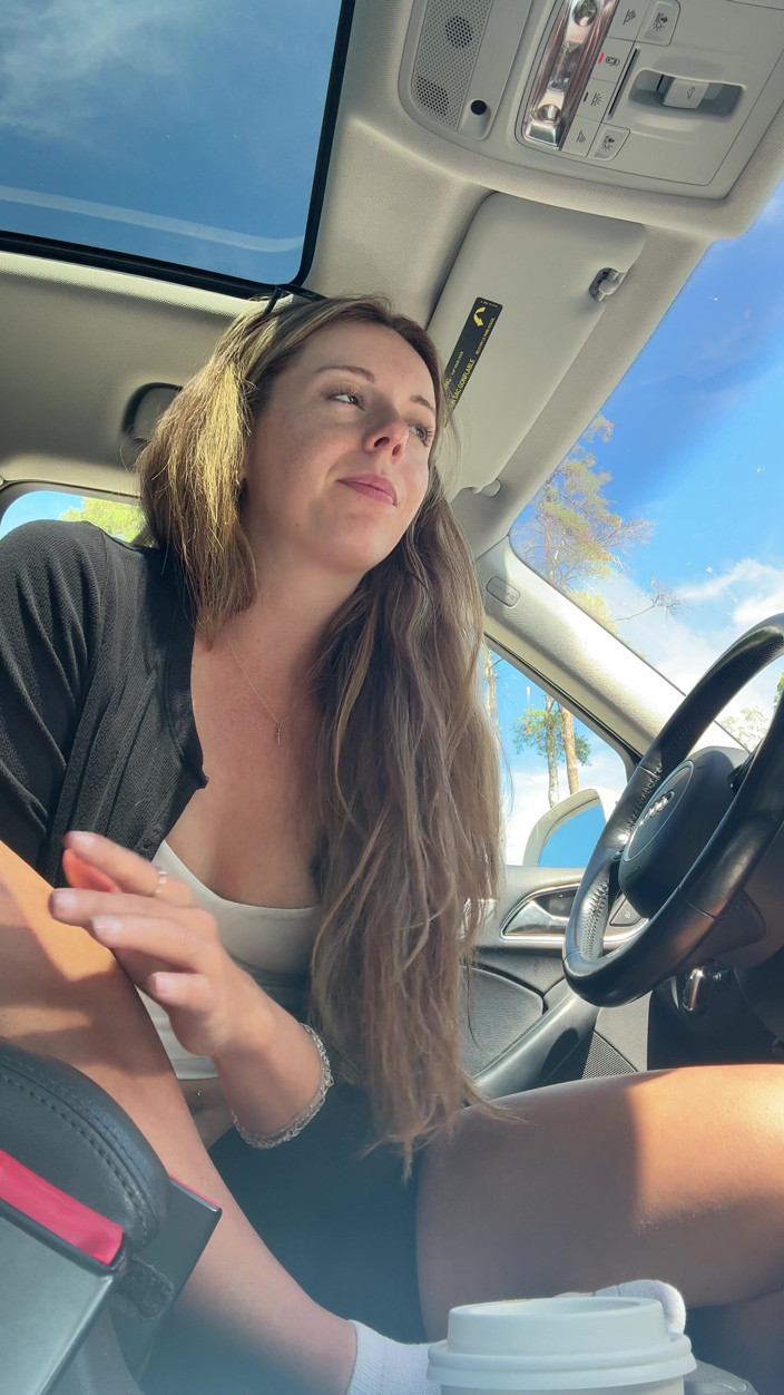 Nadia Foxx: A sexual Storytime While Masturbating