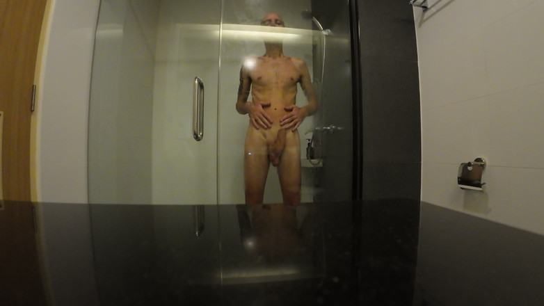 SkinnyWithAHugeDick: No sabía que ella me iba a sorprender en la...