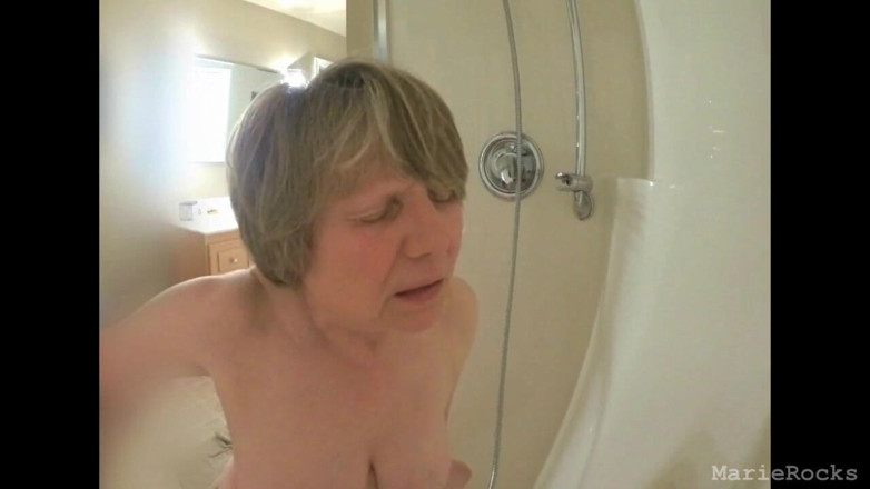 MarieRocks: 60+ GILF has a clean shower and a clean pussy,...