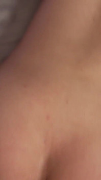 Dieses schmutzige mädchen verwöhnt dich beim Stillen! Sie lutscht dein ganzes sperma mit ihrer muschi!
