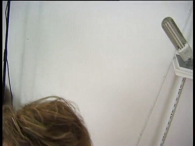 Lucky Cooch: Грудаста блондинка трахається в студії