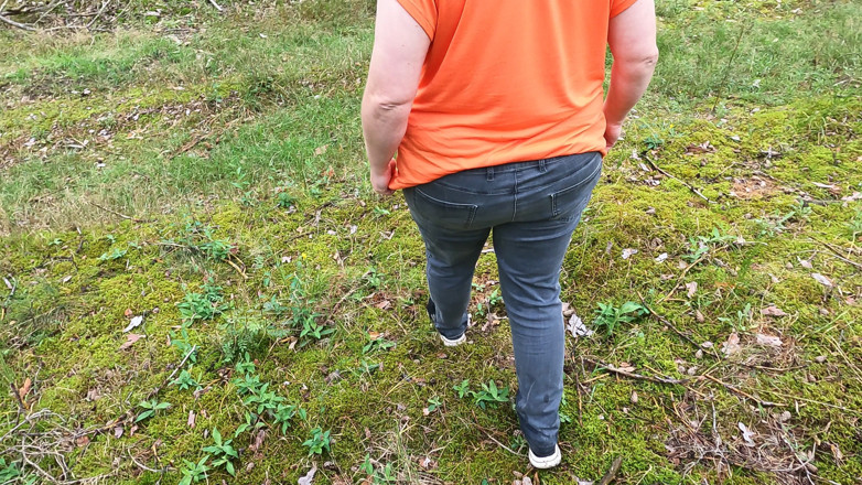 Bouncy Tits Action: Zvedněte ti podprsenku, chci tě tvrdě potrestat