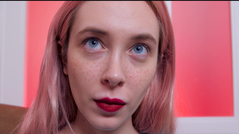 Loly Nebel Studio: Uctívej můj obličej, drobná hračka