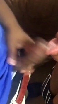 Je l'ai giflée plusieurs fois avec ma bite