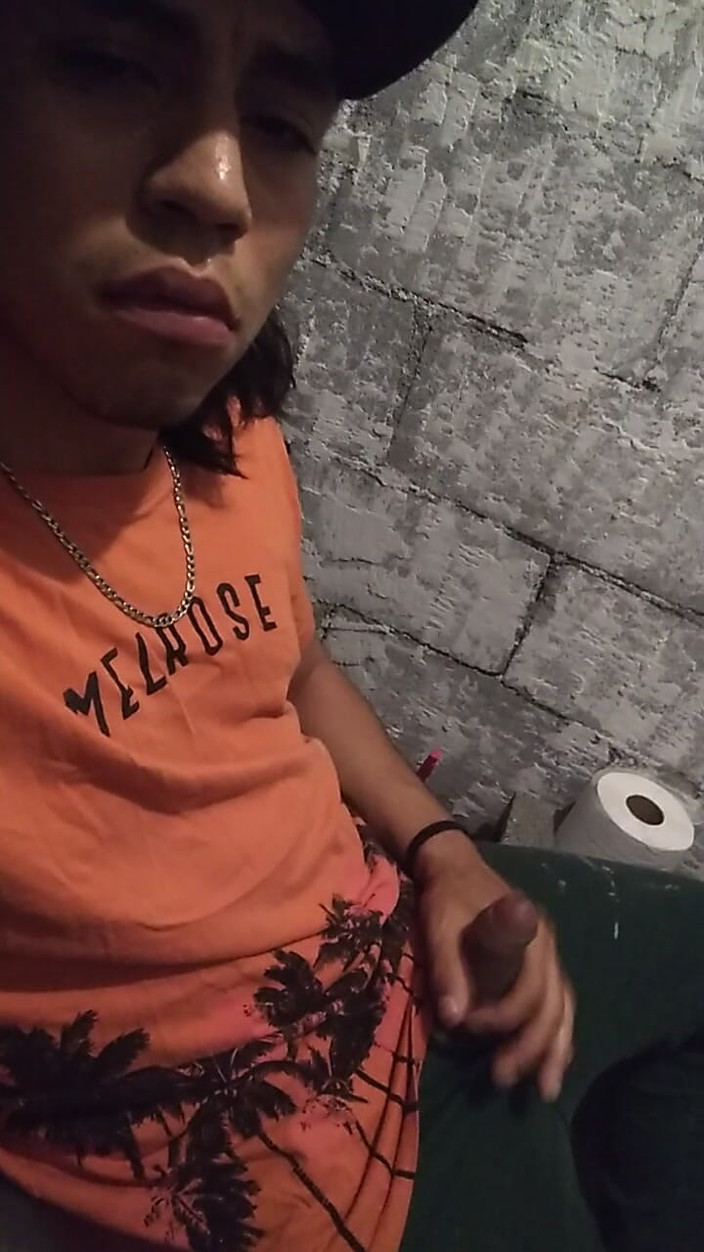 AlexAlejandro13: Этот похотливый парень хочет заняться сексом