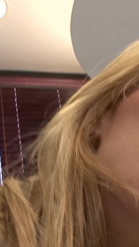 Piękne lesbijki Blondynki w akcji