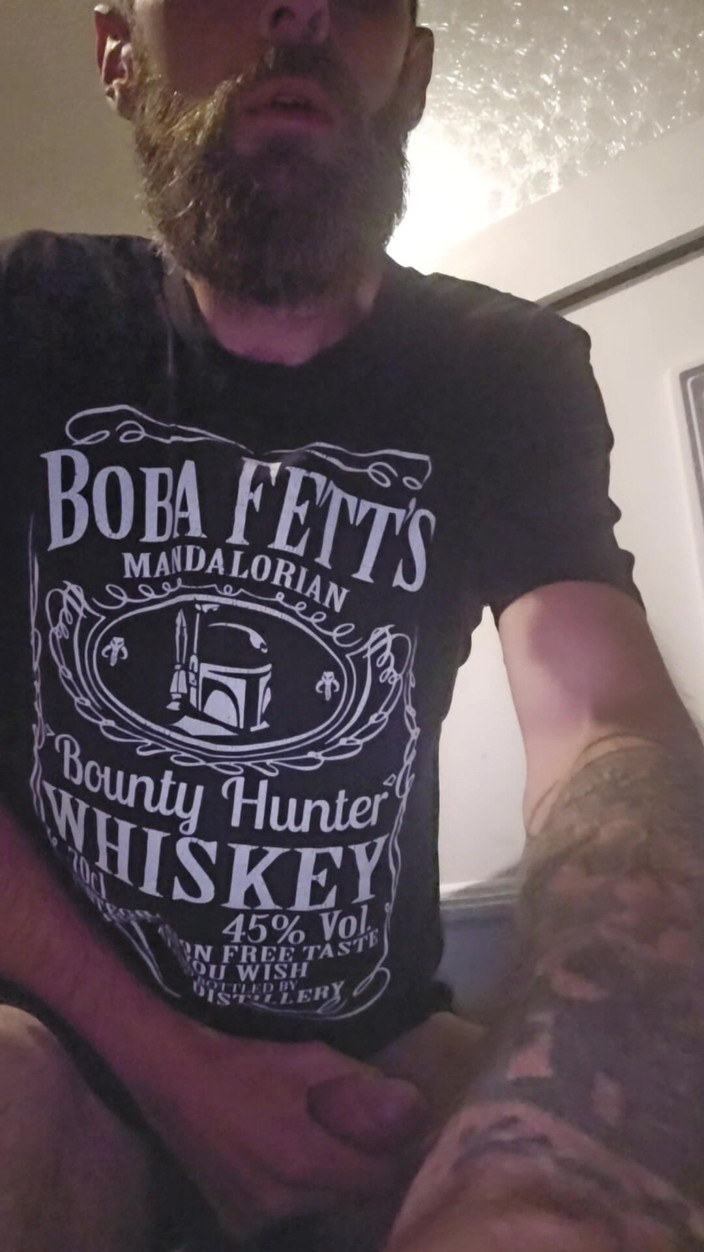 Smoking stoker: Un grande cazzo si masturba mentre fuma fetish sborrata