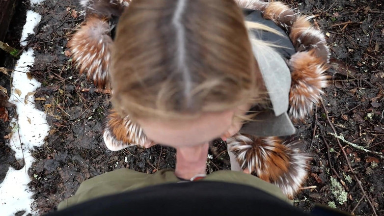 Eronordic: Ragazza bionda sexy all'aperto che ama il cazzo