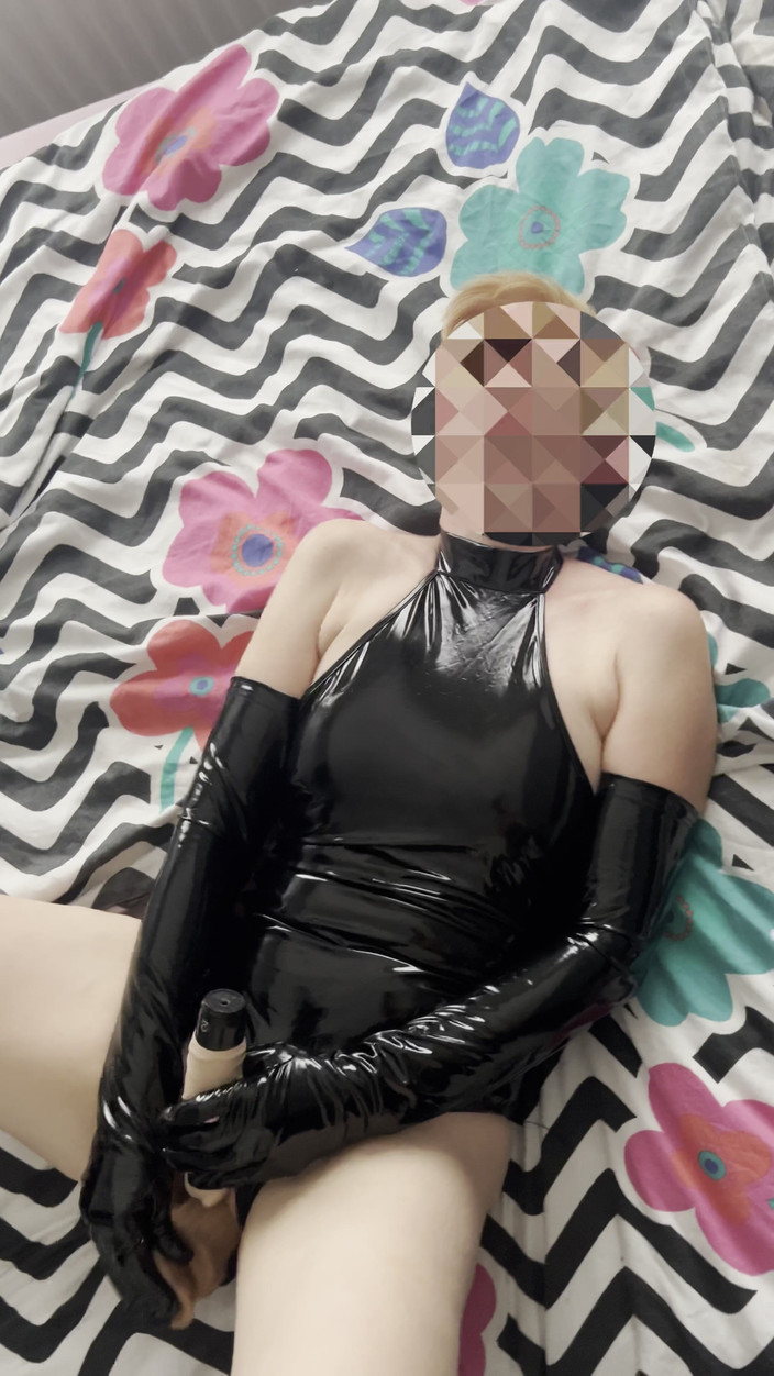 SashMash: Latexová manželka s maskovaným manželem