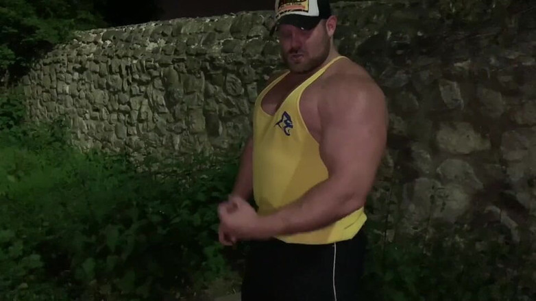 Jack stacked: Після згинання спортзалу на автопарку