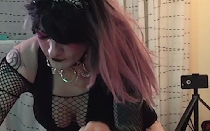 Jake Grand the man: Gotik kadın kılıklı jade madison gırtlağına kadar yarak alıyor - derleme 1
