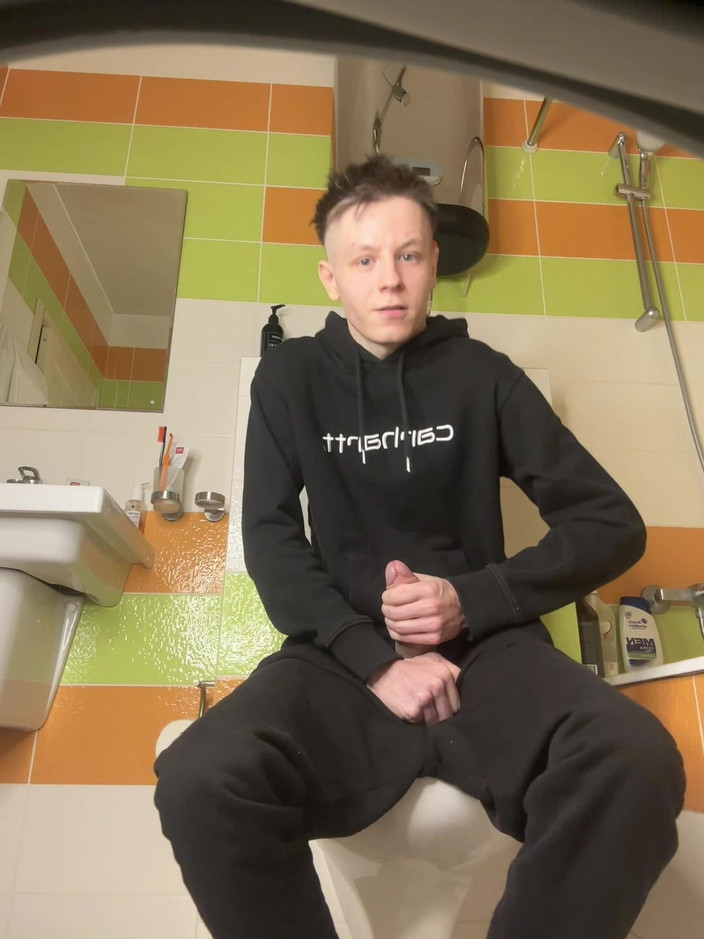 Morflot24: Heißer twinks frecher solo-schlaganfall