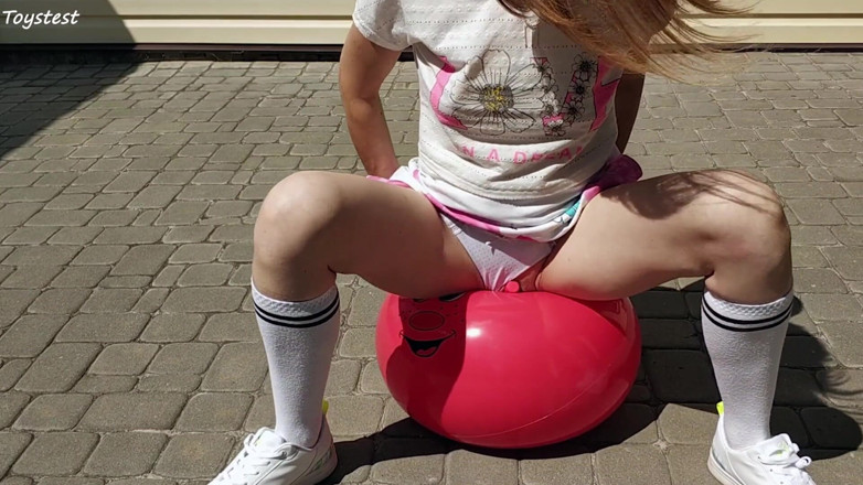 Toystest: Azgın orta yaşlı seksi kadın ve sapık fantezisi. Çifte penetrasyon binici...