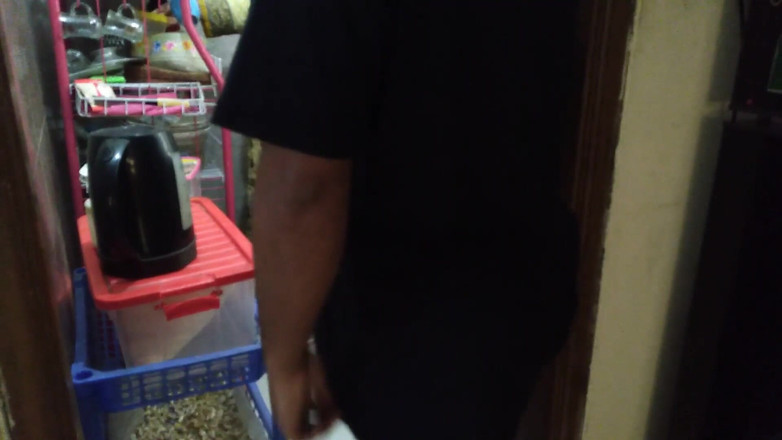 Aria Mia: Granne knullar tamil muslimsk het moster medan han lagar mat -...