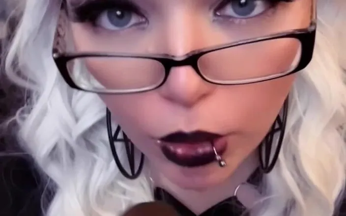 LexxiBakk: Goth Stepmommy BBC JOI