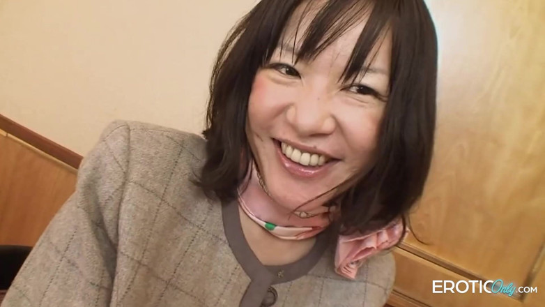 Samurai XXX: Asian Hairy Wet Pussies of My Granny Fucked with Dildo...