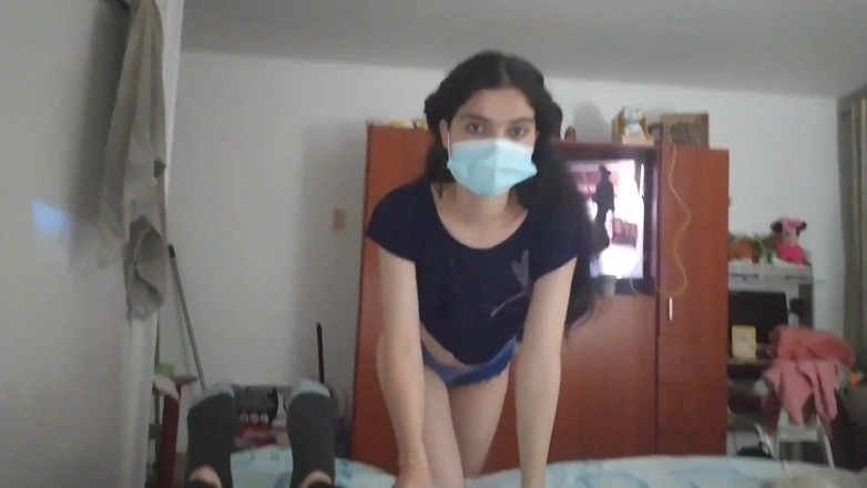 Jopy sex: La verdadera amateur Jopy Laura aprende a montar en secreto...