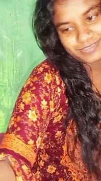Seksi kızım çok ateşli görünüyor