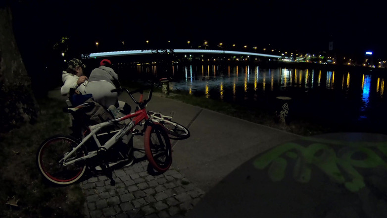 DedeDeville: 내 의붓여친과 정말 위험하고 빠른 아마추어 섹스, 오르가즘을 분출하고 입에 사정. 다다 데빌