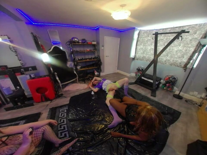Perception of Depth - Jasmine_Dlight but VR: Jasmine_dlight &amp; Ava Black - Pvc Futa Giantess Gets Deep Footed with...