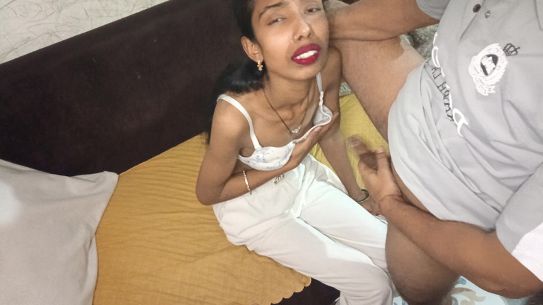 Truefuker: Desi bhabhi lutscht den penis und genießt es auch