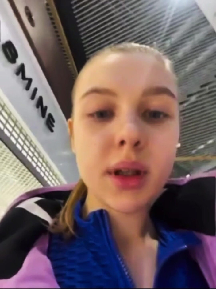 JuiceLussie: Extremo boquete no público na webcam