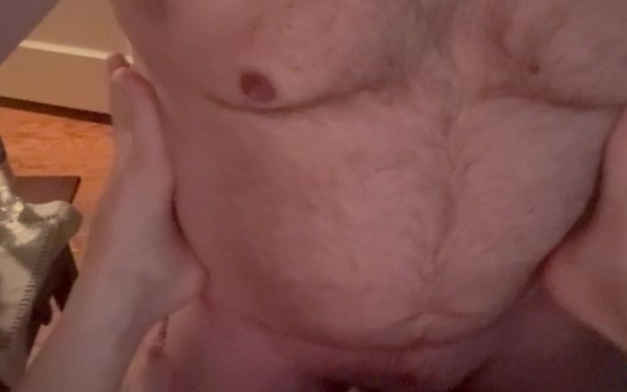 Ryder Knox: Miliknya di punggungnya