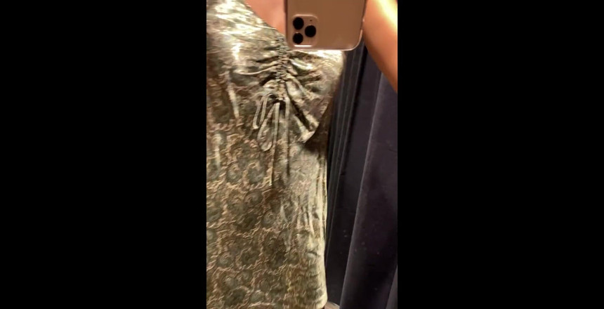 CarryLight: Dnes mě nechám nahlédnout v šatně