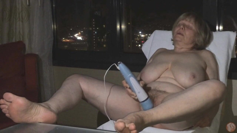 MarieRocks: GILF masturbates over the city, Part1