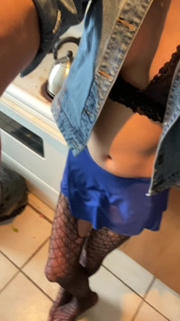 Hey Wanna Lick Them?