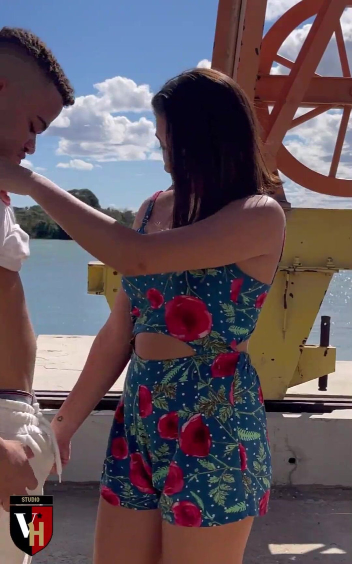 VictorHugo: Já a moje přítelkyně máme sex venku