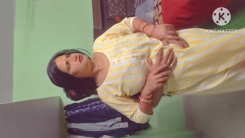Lustykajolbhabhi: Il mio amico di Noida ha lasciato mia moglie sul...
