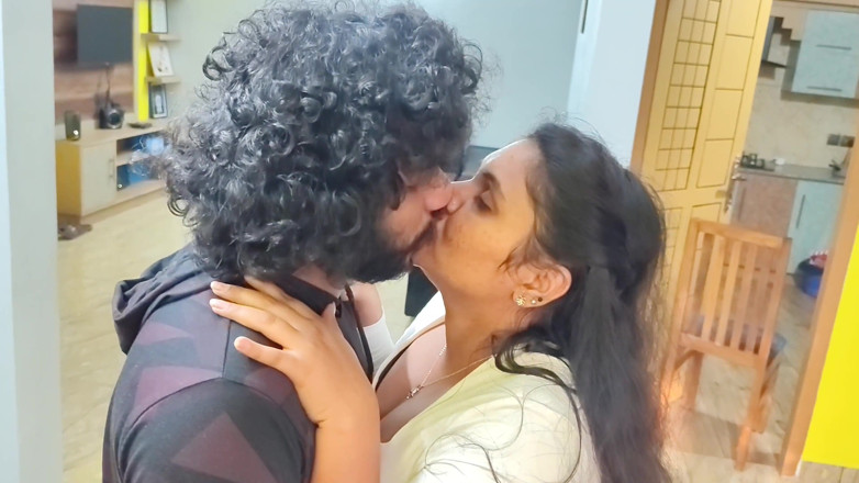 Vaigavarun45: Mallu sexo com uma colega de quarto