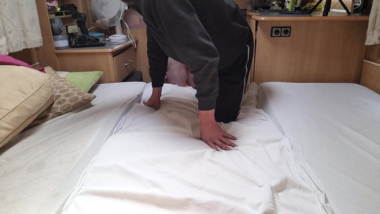 SSBBWLadyBrads: SsBBw rompe il letto della roulotte parte 2