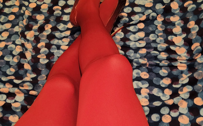 LoverPantyhose: Teasing in My Red Pantyhose