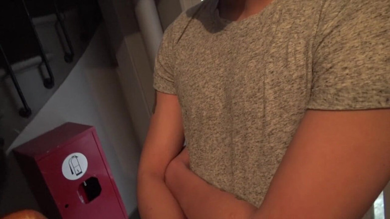 Straight boys curious with big cocks: Ricardo Tivoli usado cru por Leon XXL