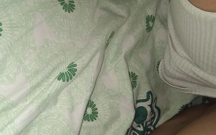 E-Alfa: D’abord sur le côté, puis à quatre pattes en salope